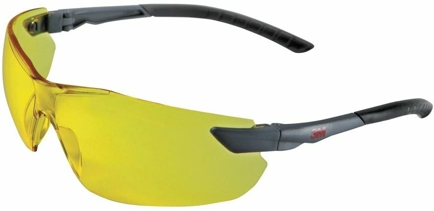 Очки 3M 2822- чрезвычайно легкие очки с высоким уровнем комфорта и защиты, а также с возможностью регулировки линз для повышения безопасности и удобства. Открытые очки с мягкими гибкими дужками. Обладают усиленной защитой сбоку и обеспечивают широкий обзор.